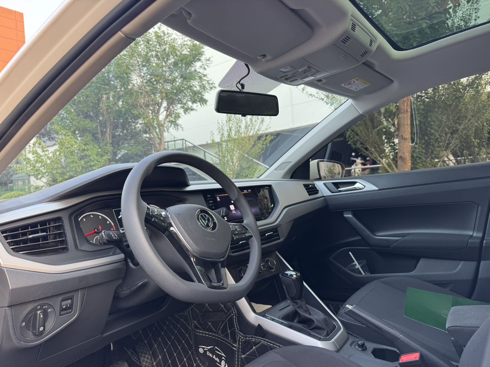 Volkswagen Polo 2022 car image #5
