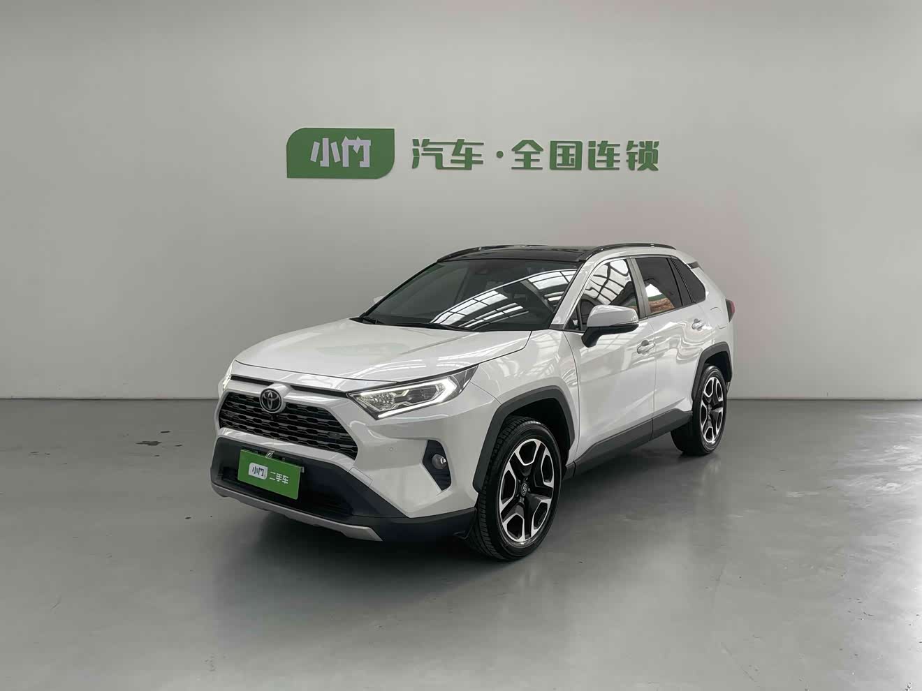 Toyota RAV4 2021 Toyota RAV4 2021 car image