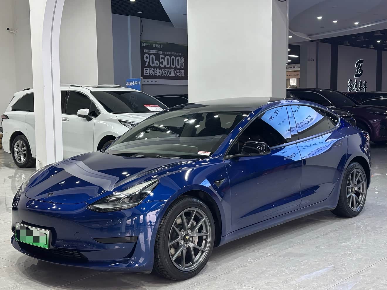 Tesla Model 3 2021 汽车图片 