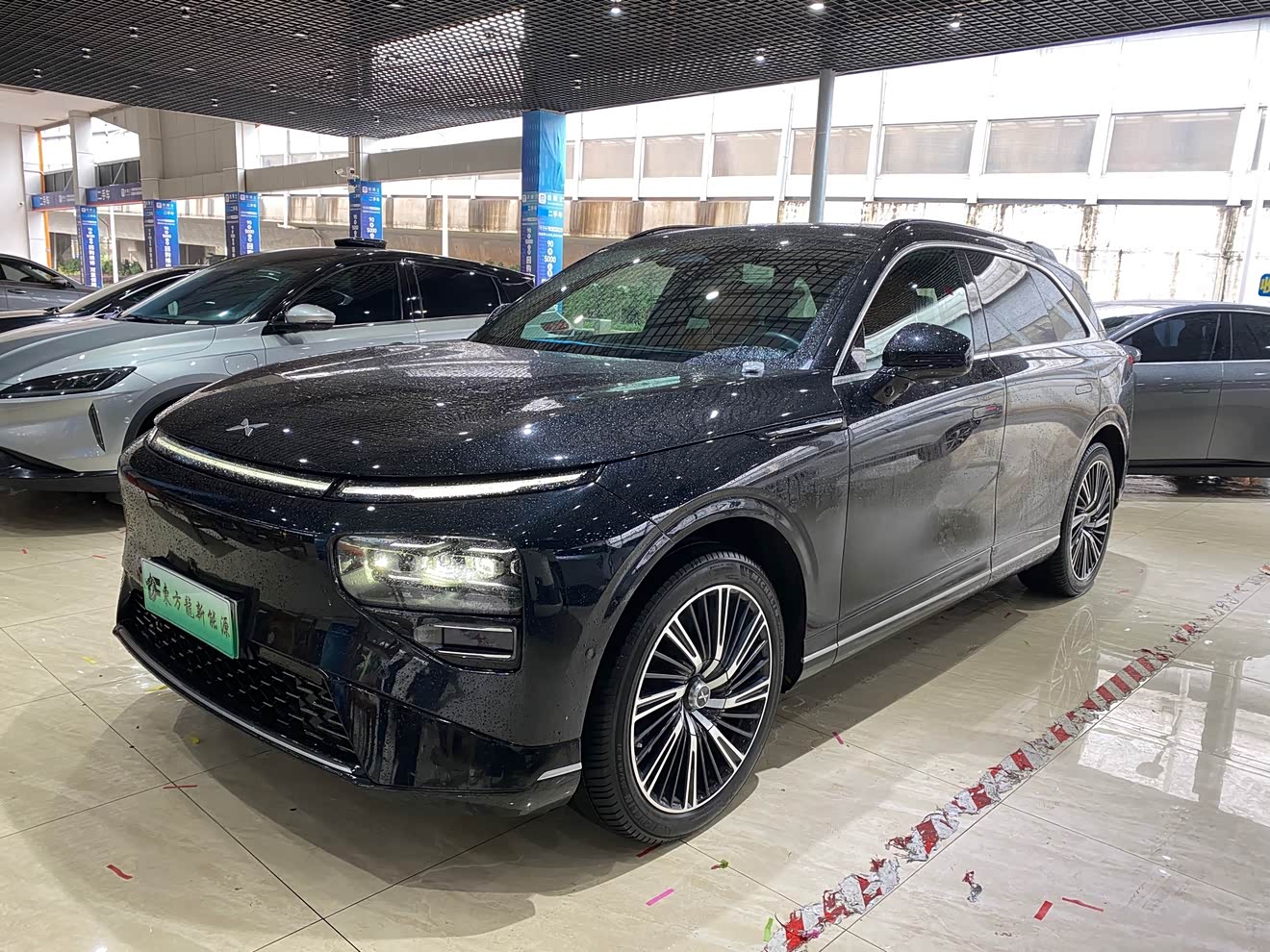 Xpeng G9 2023 car image 