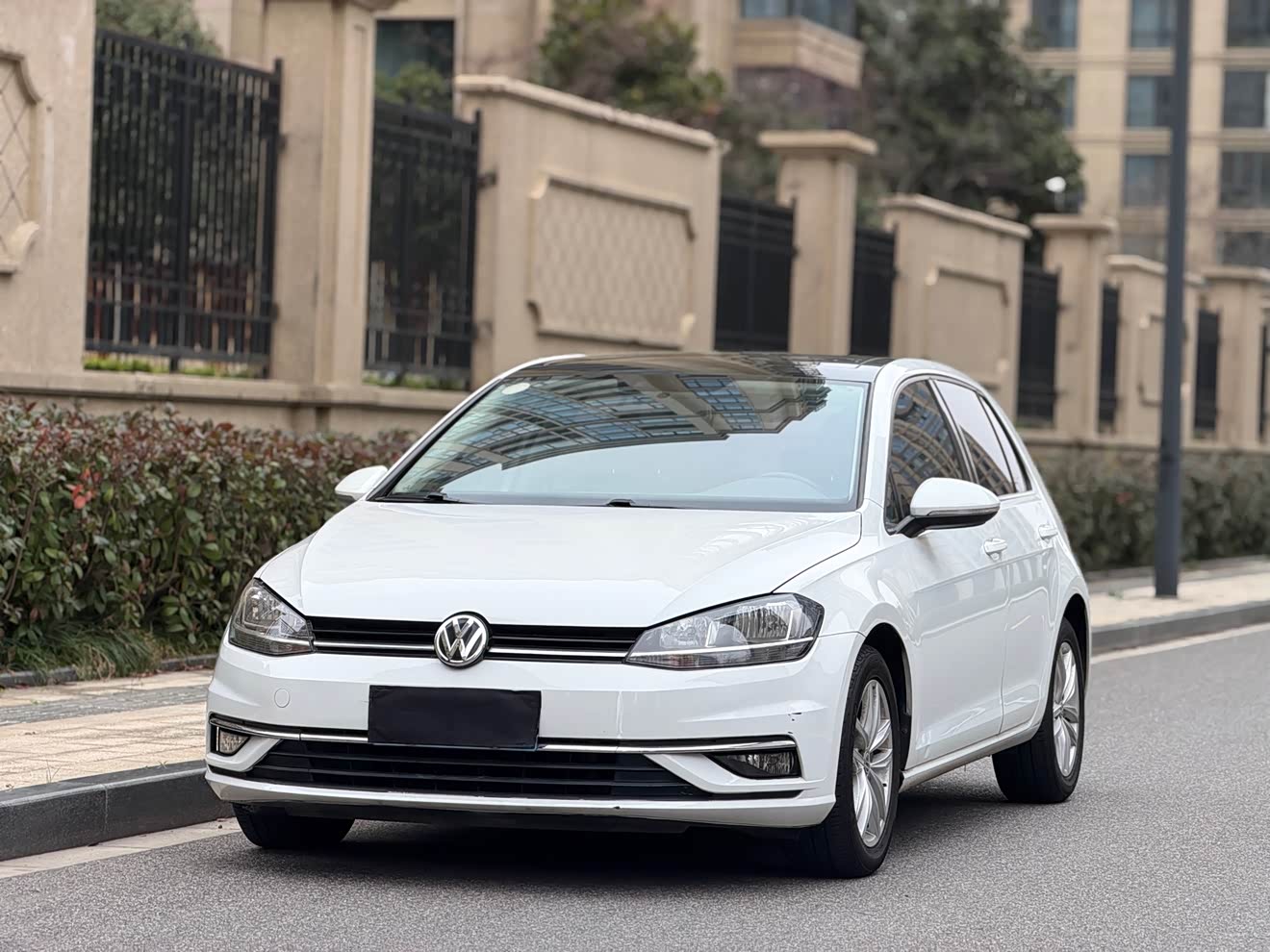 Volkswagen Golf 2018 Volkswagen Golf 2018 car image