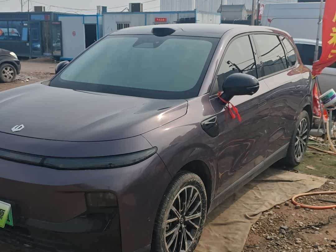 Leapmotor B10 2025 汽车图片 