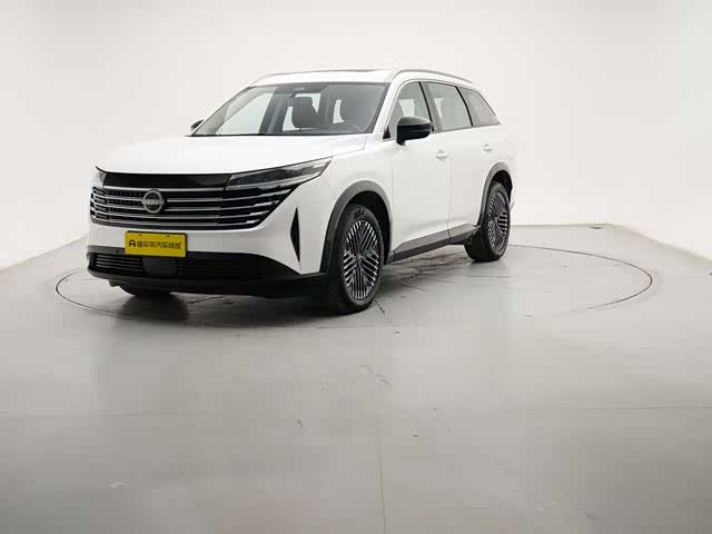 Nissan Pathfinder 2024 汽车图片 