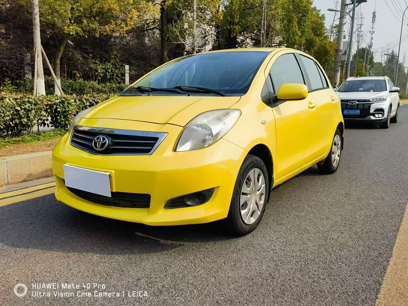 Yaris 2011 car image 