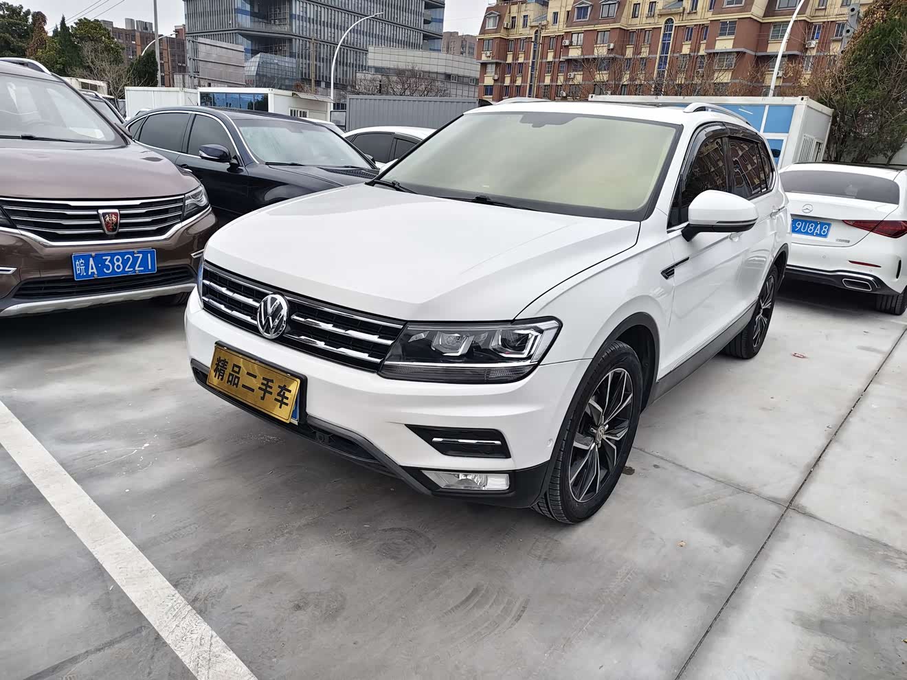 Volkswagen Tiguan L 2019 Volkswagen Tiguan L 2019 car image