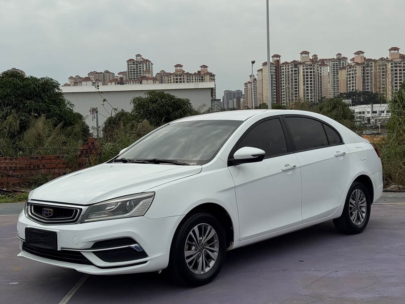 GEELY Emgrand 2019 car image 