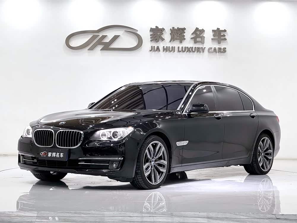 BMW 7 Series 2012 汽车图片 