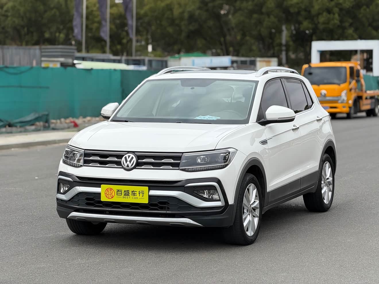 Volkswagen T-Cross 2020 Volkswagen T-Cross 2020 car image