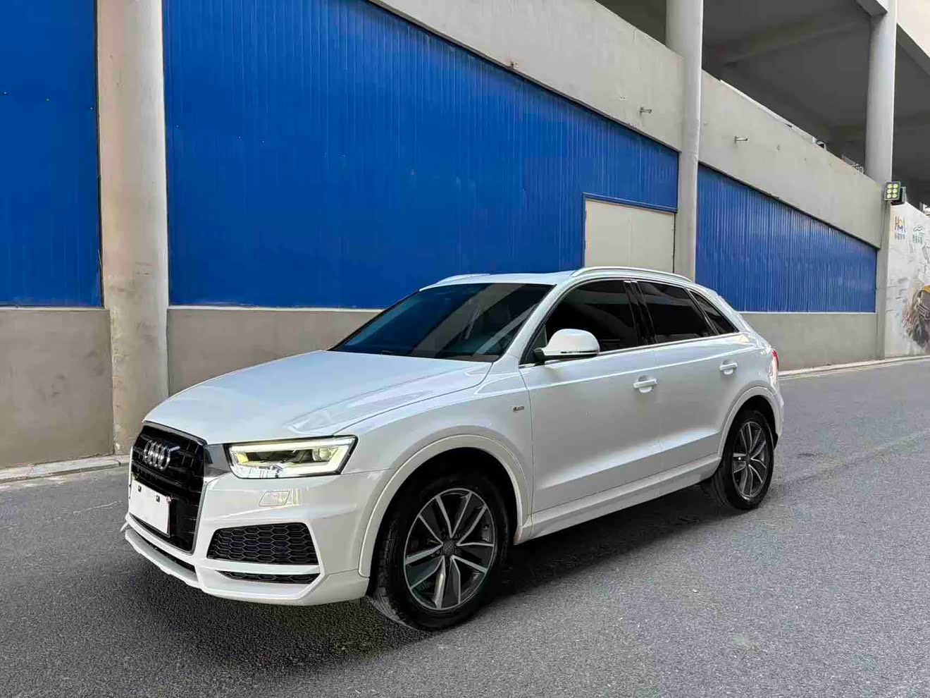 Audi Q3 2019 immagine di auto 
