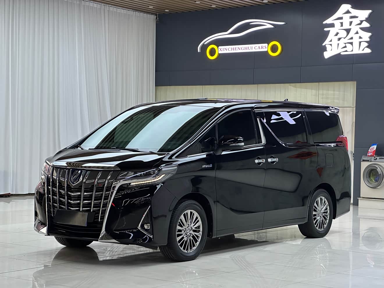 Toyota Alphard 2021 汽车图片 