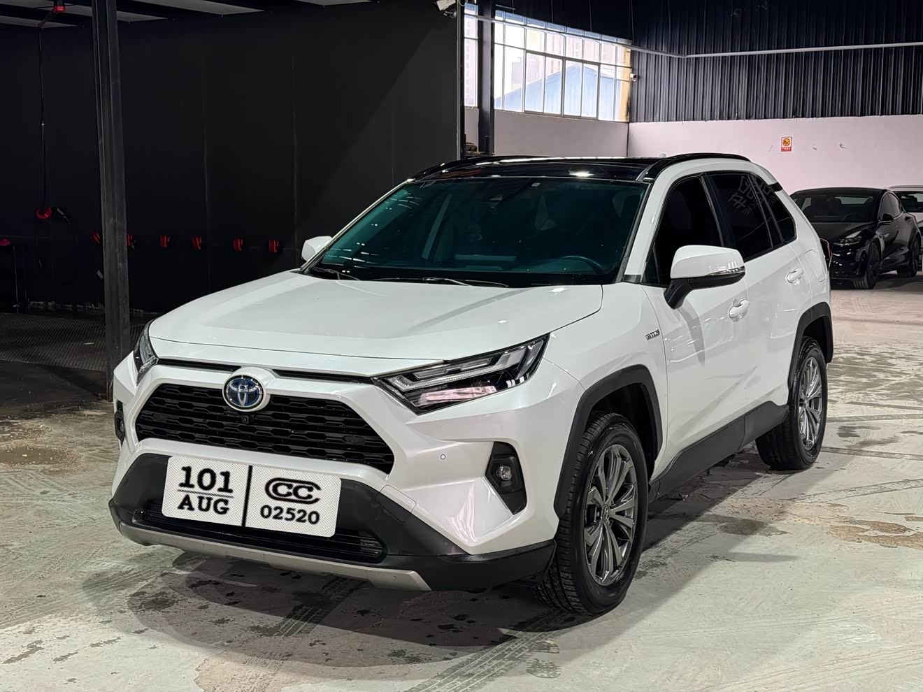 Toyota RAV4 2023 car image 