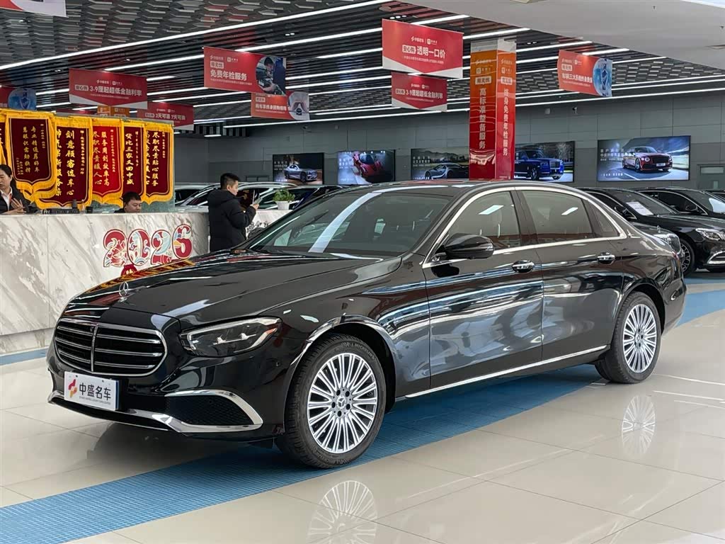 Mercedes-Benz E Class 2023 汽车图片 
