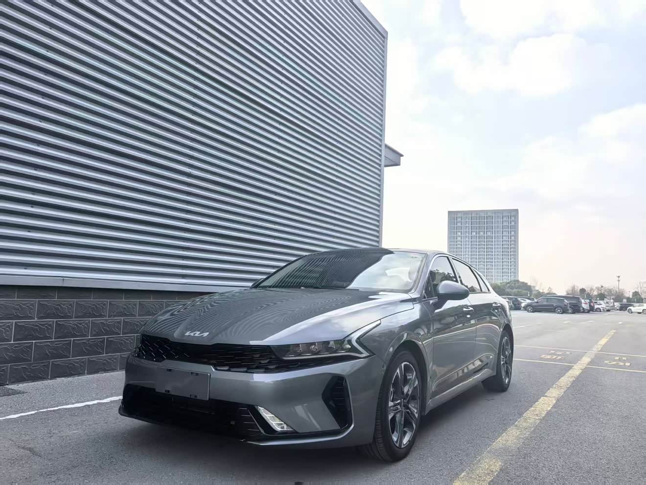 Kia K5 2024 汽车图片 