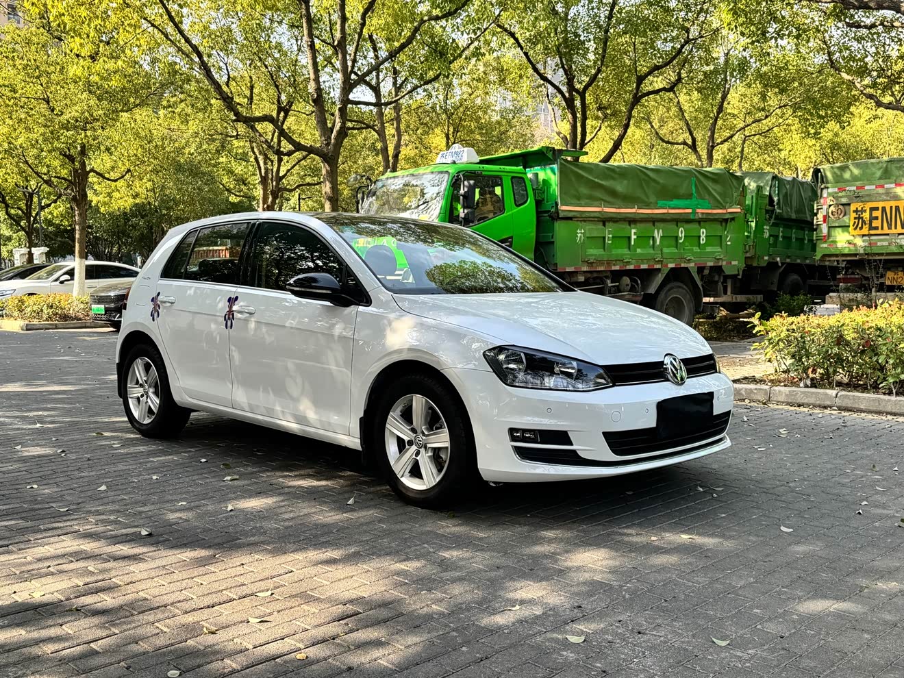 Volkswagen Golf 2017 Volkswagen Golf 2017 car image