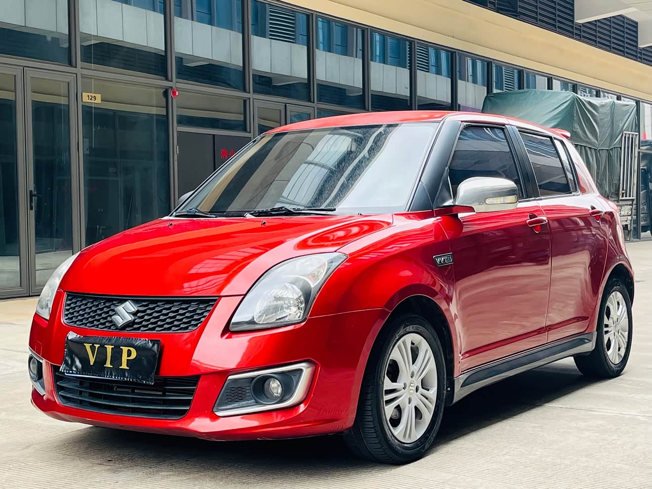 Suzuki Swift 2013 汽车图片 