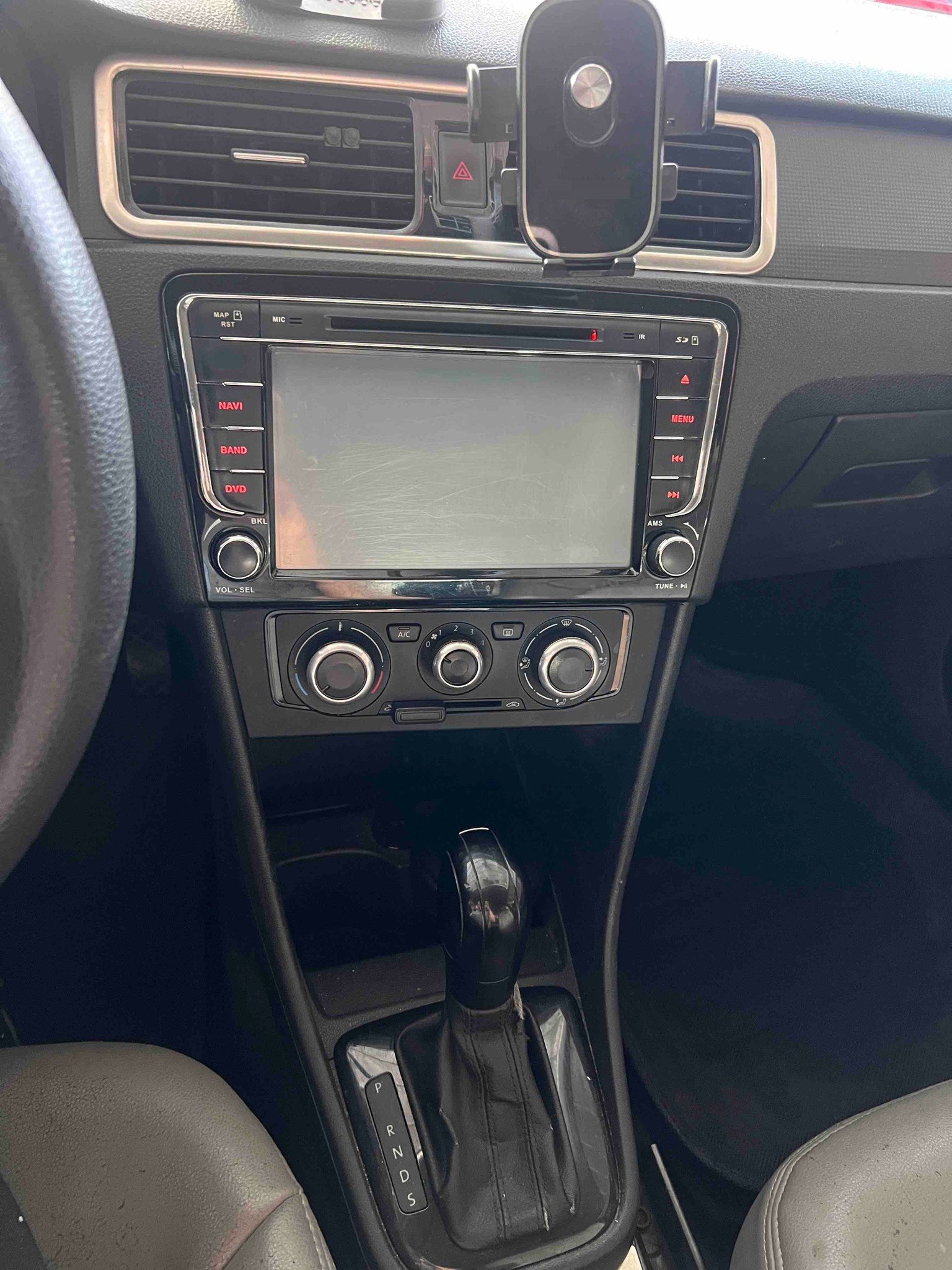 Volkswagen Santana 2014 car image #6