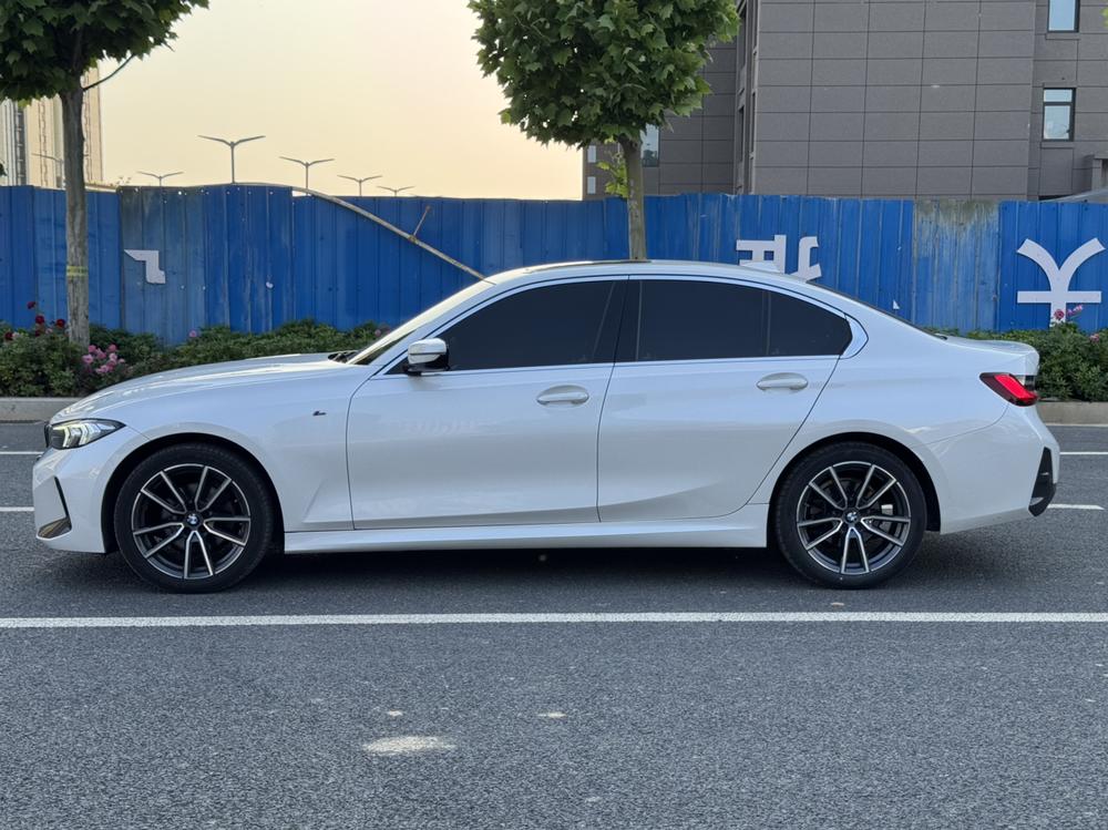 BMW 3 Series 2024 #4 BMW 3 Series 2024 car image #4