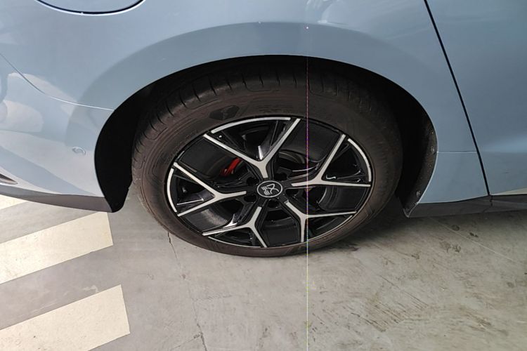 BYD Han 2023 car image #10