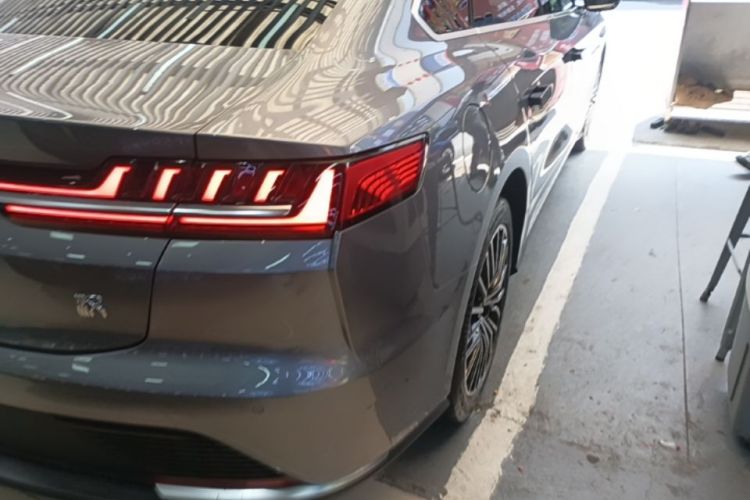 BYD Han 2022 car image #8