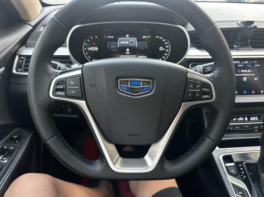 GEELY Emgrand 2018 #14 GEELY Emgrand 2018 car image #14