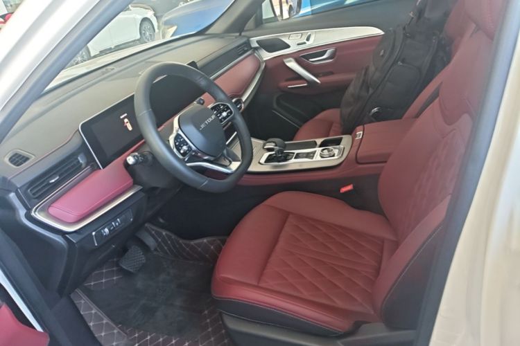 Jetour X70 PLUS 2025 #15 Jetour X70 PLUS 2025 car image #15