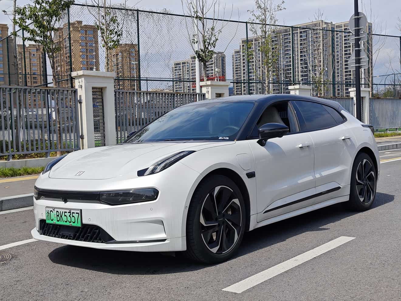 Zeekr 001 2022 汽车图片 