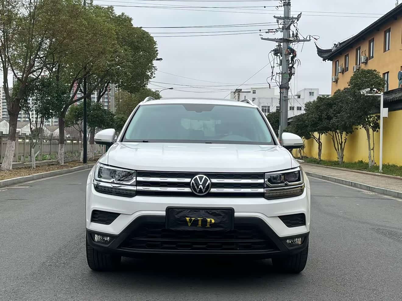 Volkswagen Tiguan L 2018 Volkswagen Tiguan L 2018 car image