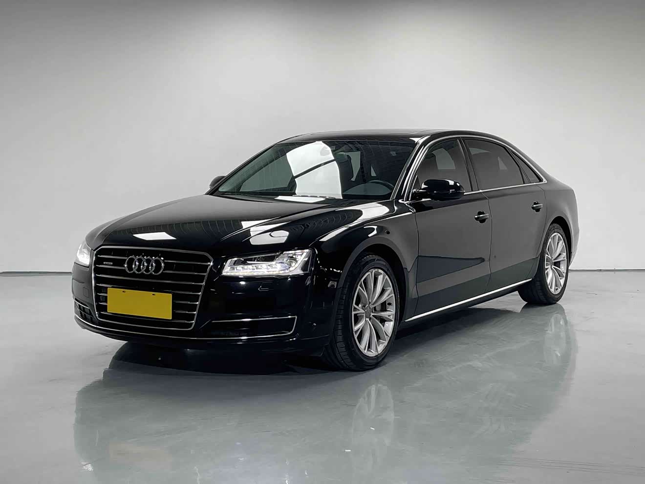 Audi A8 2015 汽车图片 