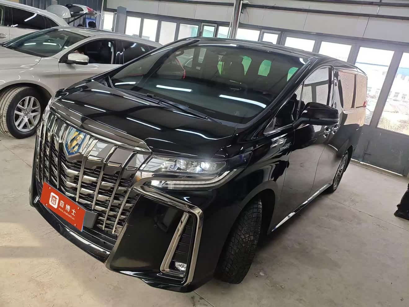 Toyota Alphard 2022 汽车图片 