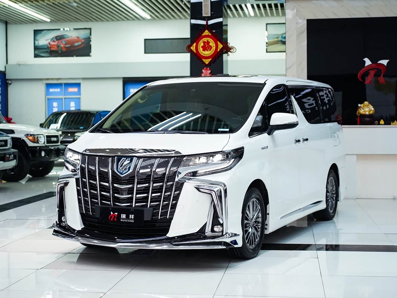 Toyota Alphard 2021 汽车图片 