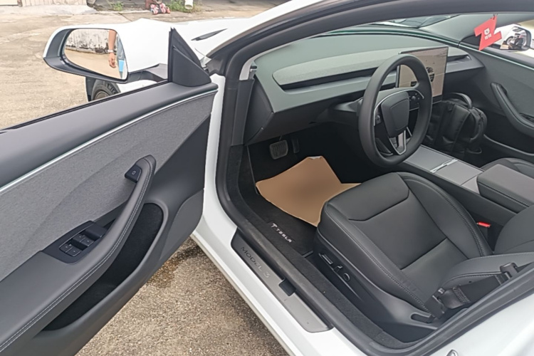 Tesla Model 3 2024 #16 Tesla Model 3 2024 car image #16