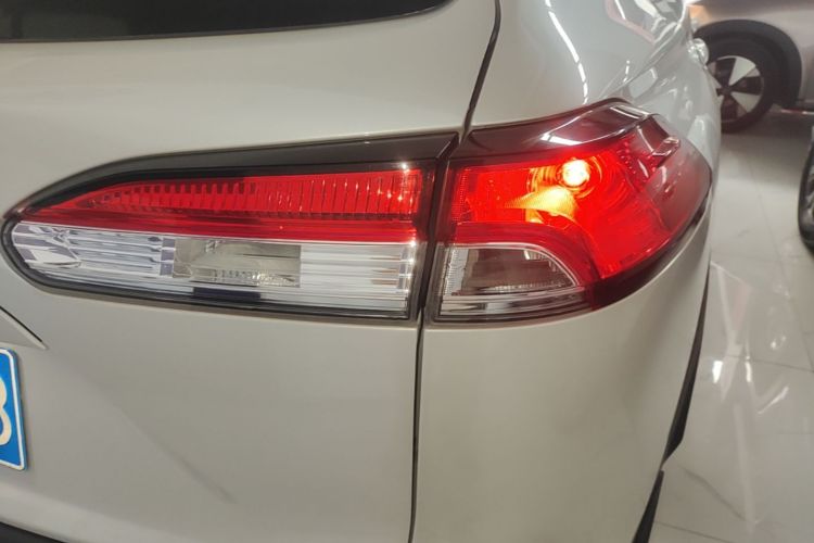 Toyota Corolla Cross 2023 #8 Toyota Corolla Cross 2023 car image #8