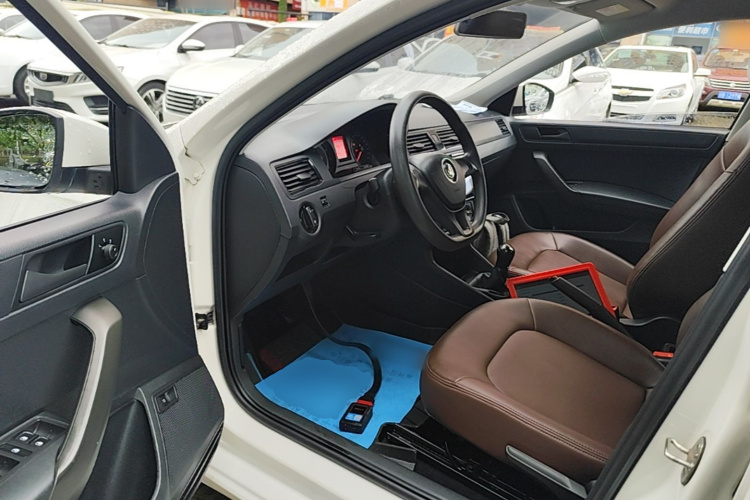 Volkswagen Santana 2019 #16 Volkswagen Santana 2019 car image #16