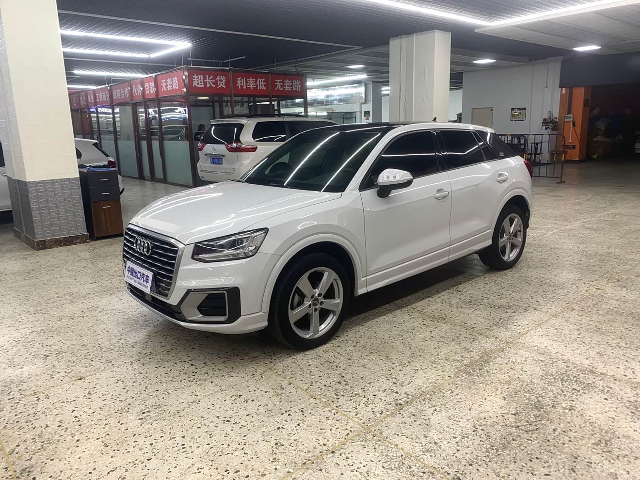 Audi Q2L 2021 car image 
