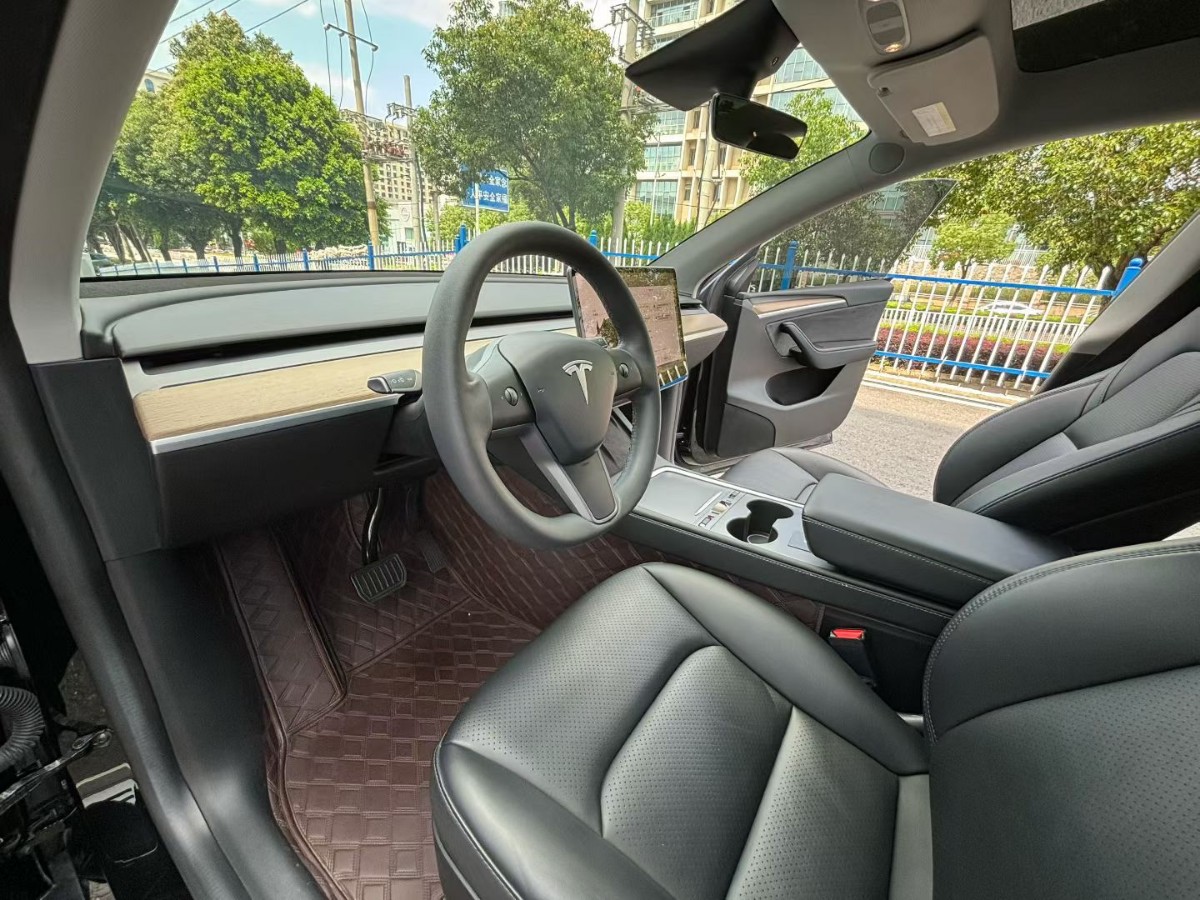 Tesla Model Y 2023 #4 Tesla Model Y 2023 immagine di auto #4