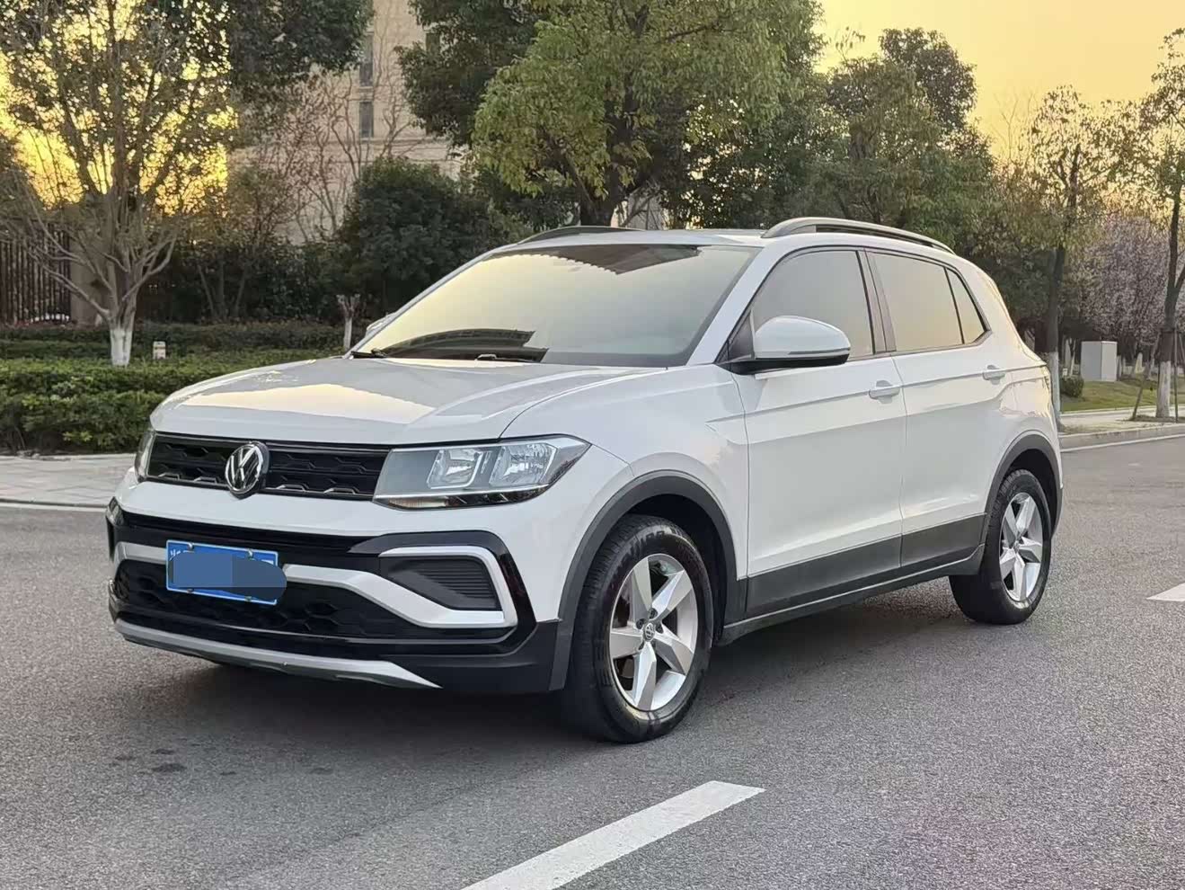 Volkswagen T-Cross 2020 car image 