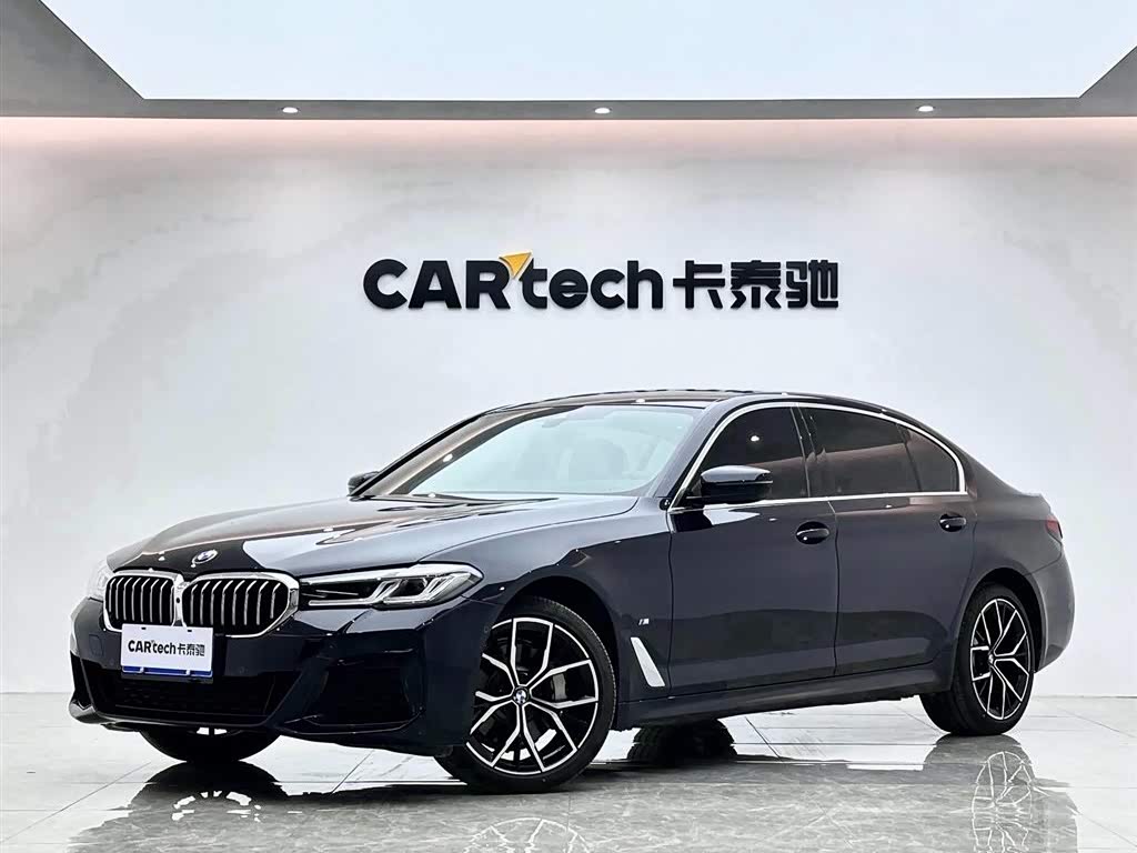 BMW 5 Series 2023 汽车图片 