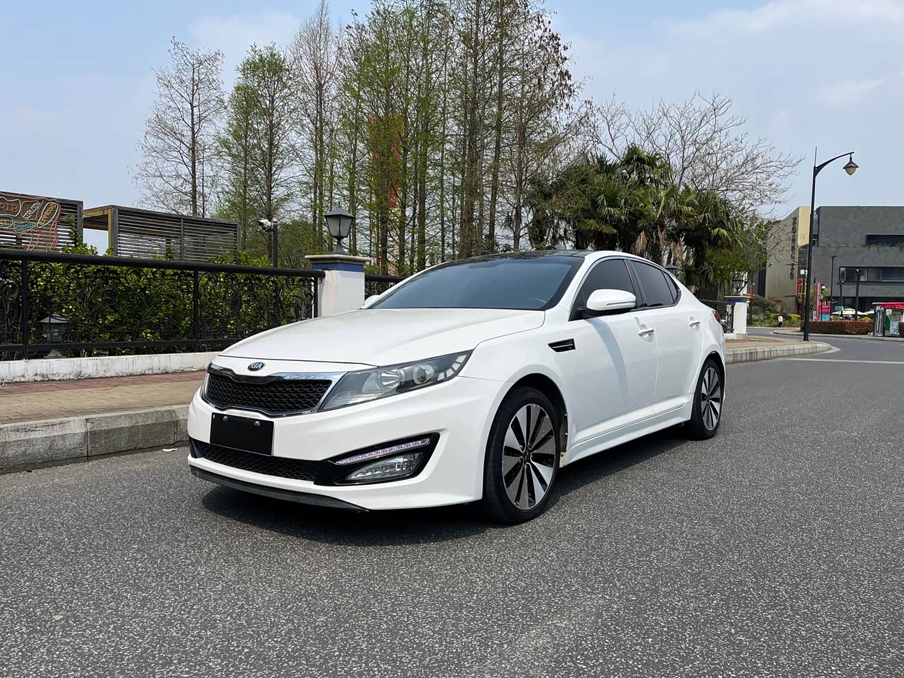 Kia K5 2012 汽车图片 