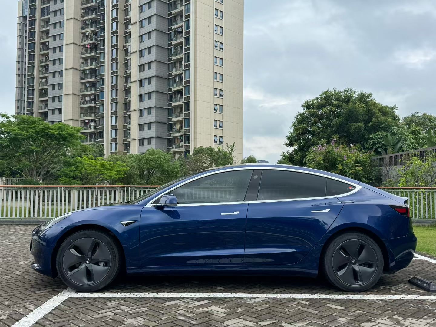Tesla Model 3 2020 car image #5