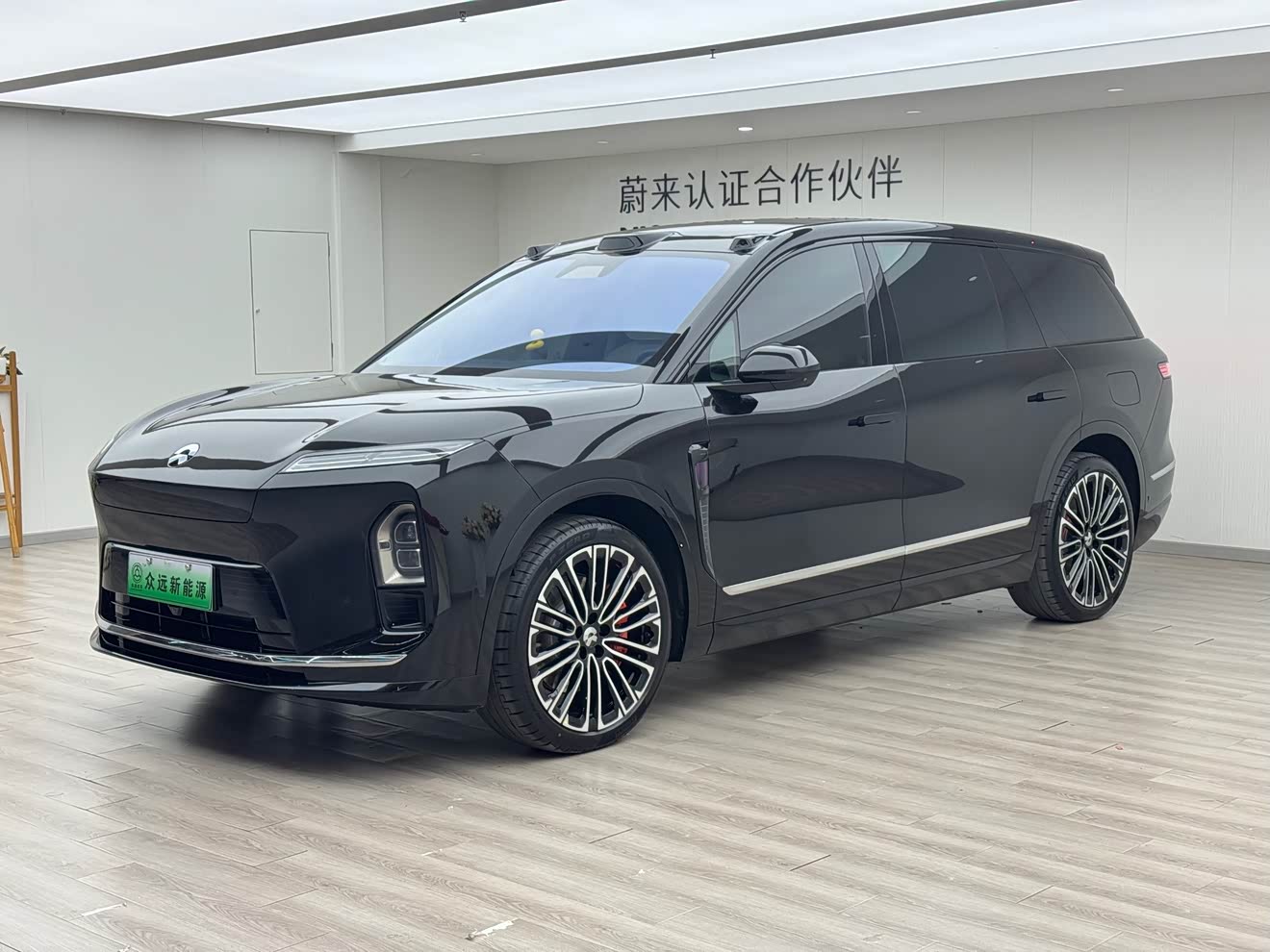 NIO ES8 2025 汽车图片 