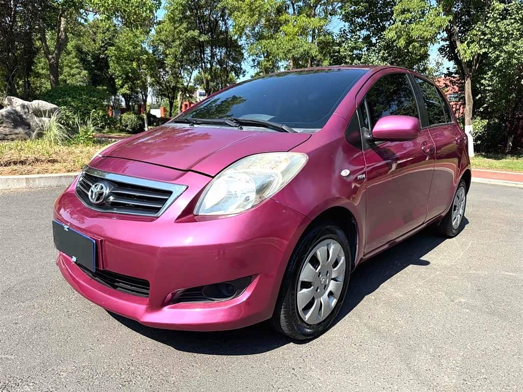 Toyota Yaris 2011 изображение автомобиля 