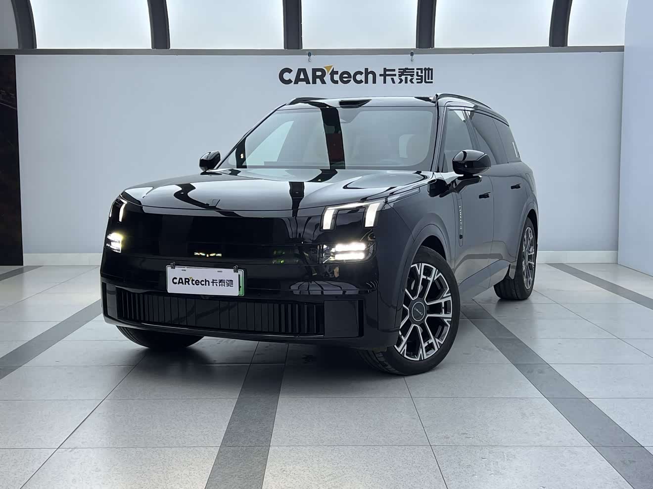 Lynk & Co 900 2025 car image 