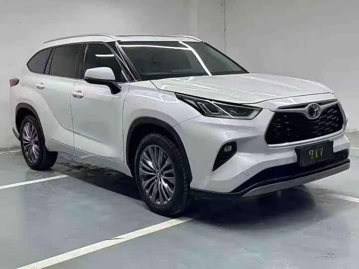 Toyota Highlander 2024 汽车图片 