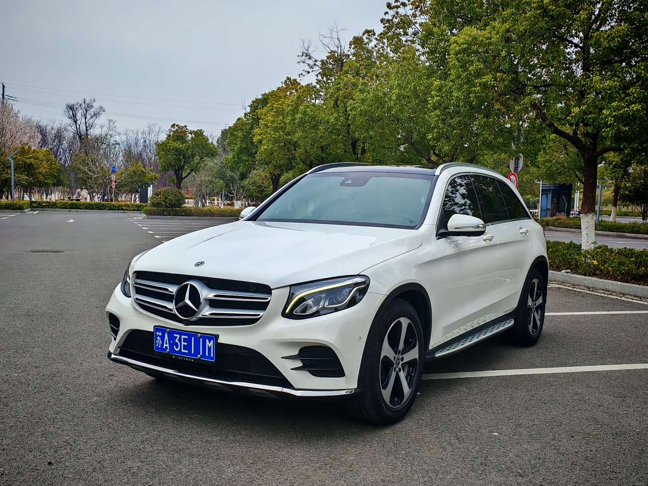 Mercedes-Benz GLC Class 2018 汽车图片 