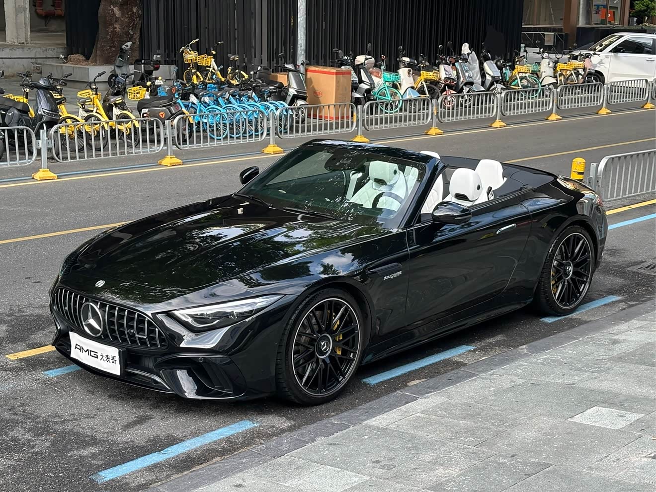Mercedes-Benz SL AMG 2024 car image 