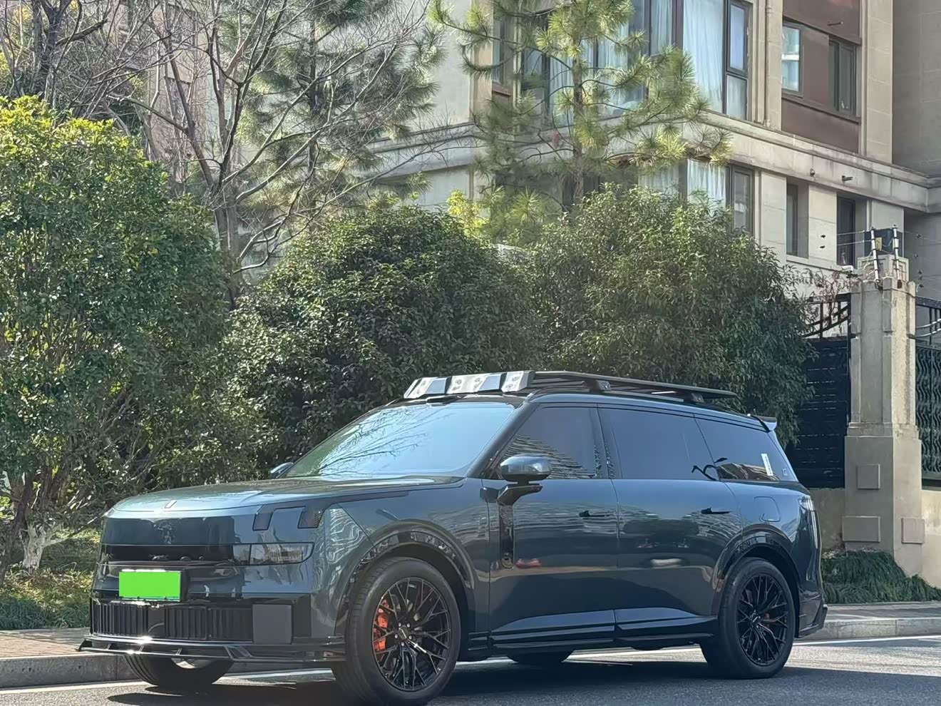 Lynk & Co 900 2025 Lynk & Co 900 2025 car image