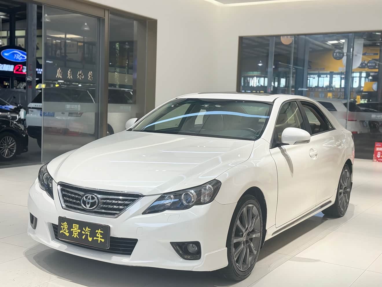 Toyota Reiz 2013 изображение автомобиля 