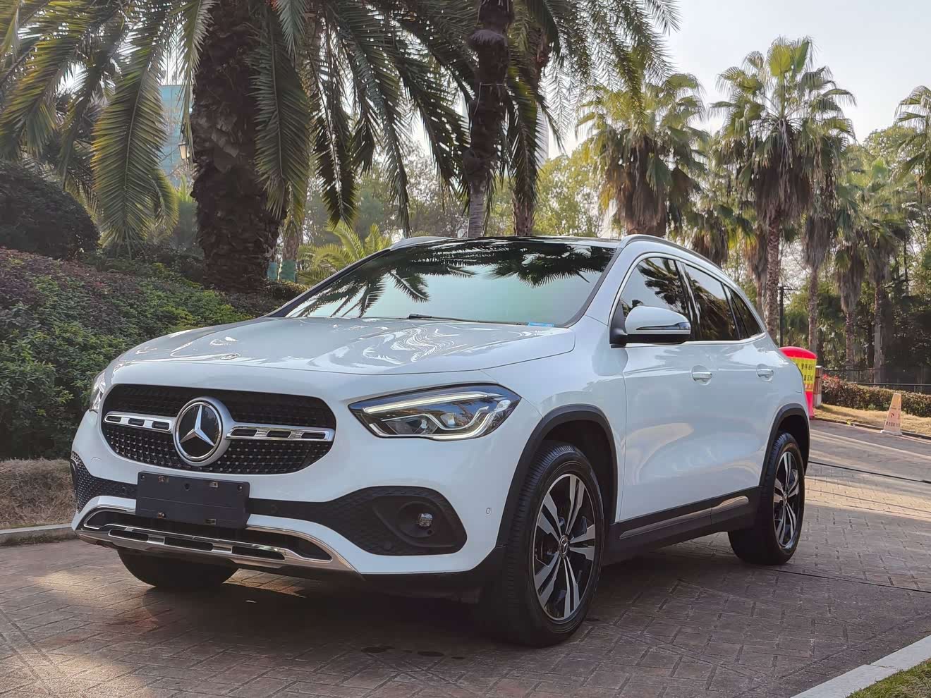 Mercedes-Benz GLA Class 2020 汽车图片 