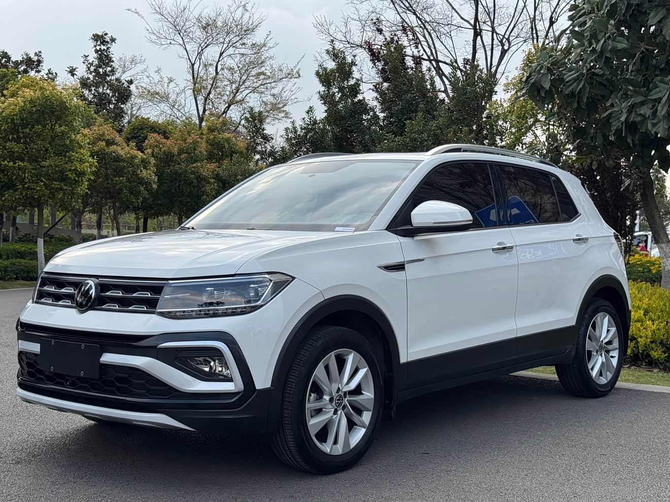 Volkswagen T-Cross 2021 Volkswagen T-Cross 2021 car image