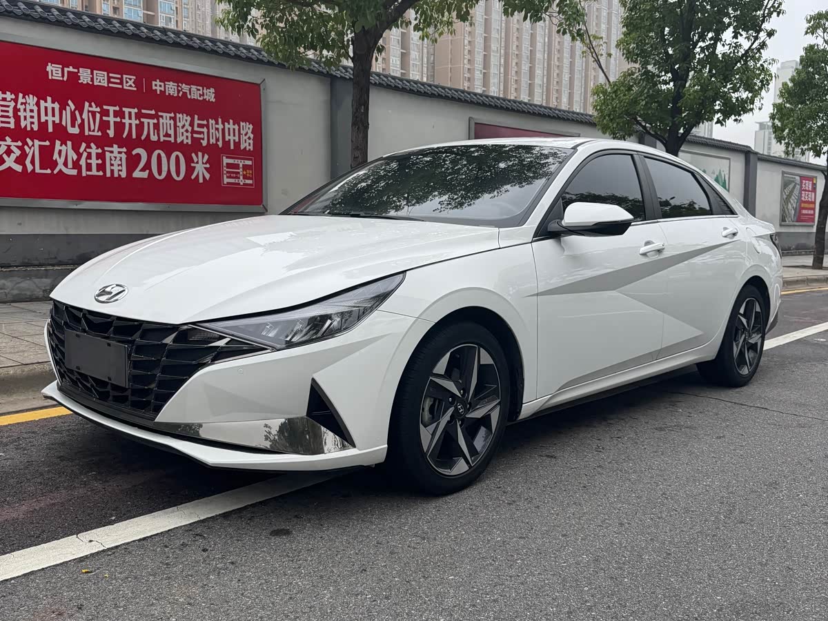 Hyundai Elantra 2022 imagen de coche 